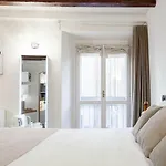 Panzió Moscova Luxury Milánó