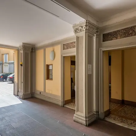 Moscova Luxury 2* Milan